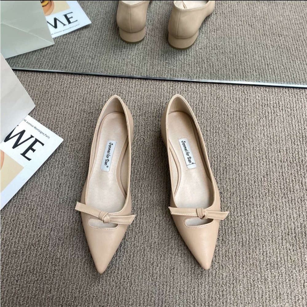 Leather flat - Brand new! - cream